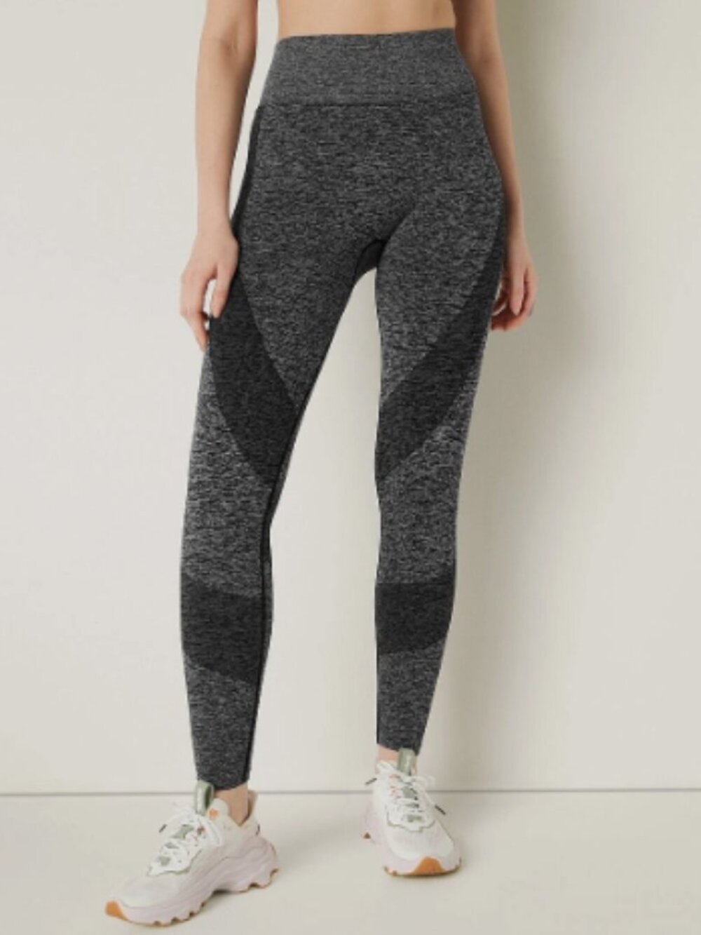 PINK Victorias Secret Grey Seamless Contour High Waisted Workout Leggings Medium